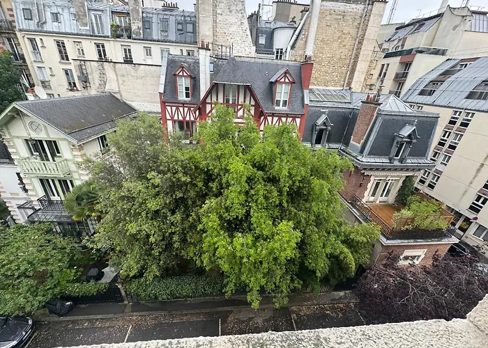 L'assomption Au Calme 16e Париж